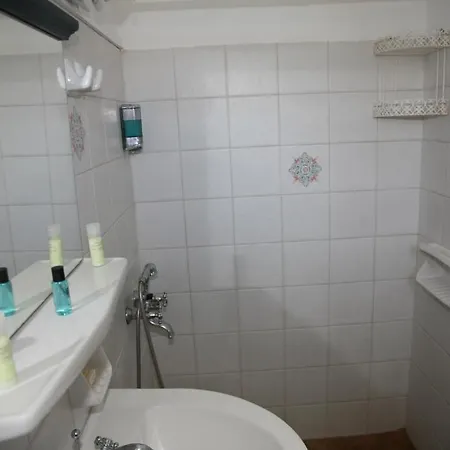 Carina Apartament *