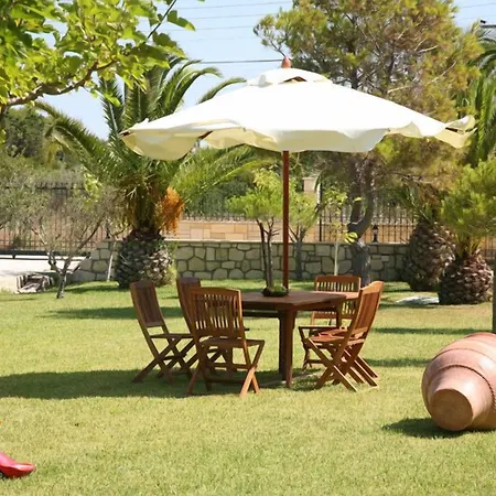 Daire Carina Kounopetra