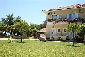 Apartament Carina *